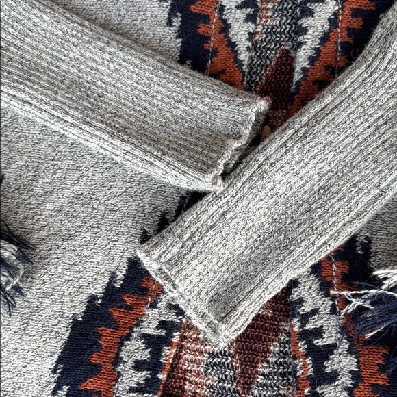 Oceanus Tribal Geometric Hooded Poncho with Fringe Women’s size Small - Picture 15 of 16